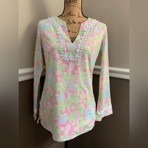 LILLY PULITZER ladies tropical V-neck 100% cotton V-neck top sizeXS GUC++